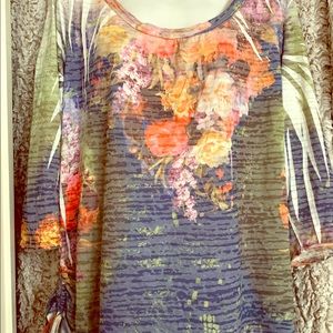 Cute multi colored top with side drawstrings.